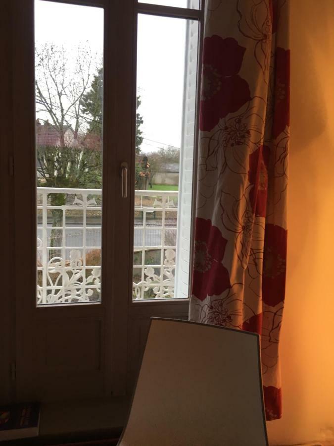 Les Dameraudes Gien Exterior foto