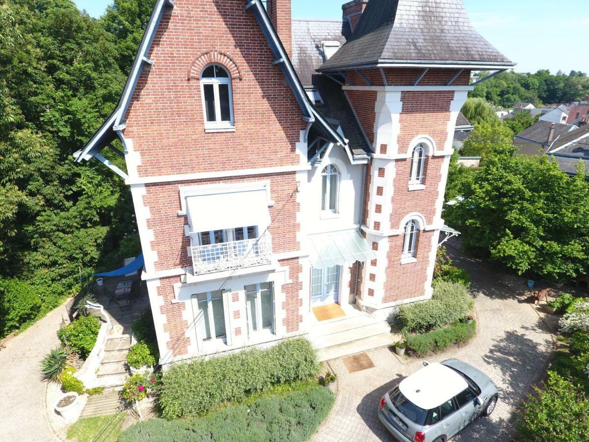 Les Dameraudes Gien Exterior foto